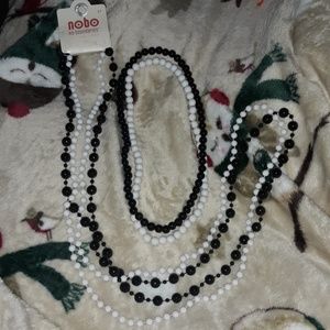 🖤Black and white bead nacklaces